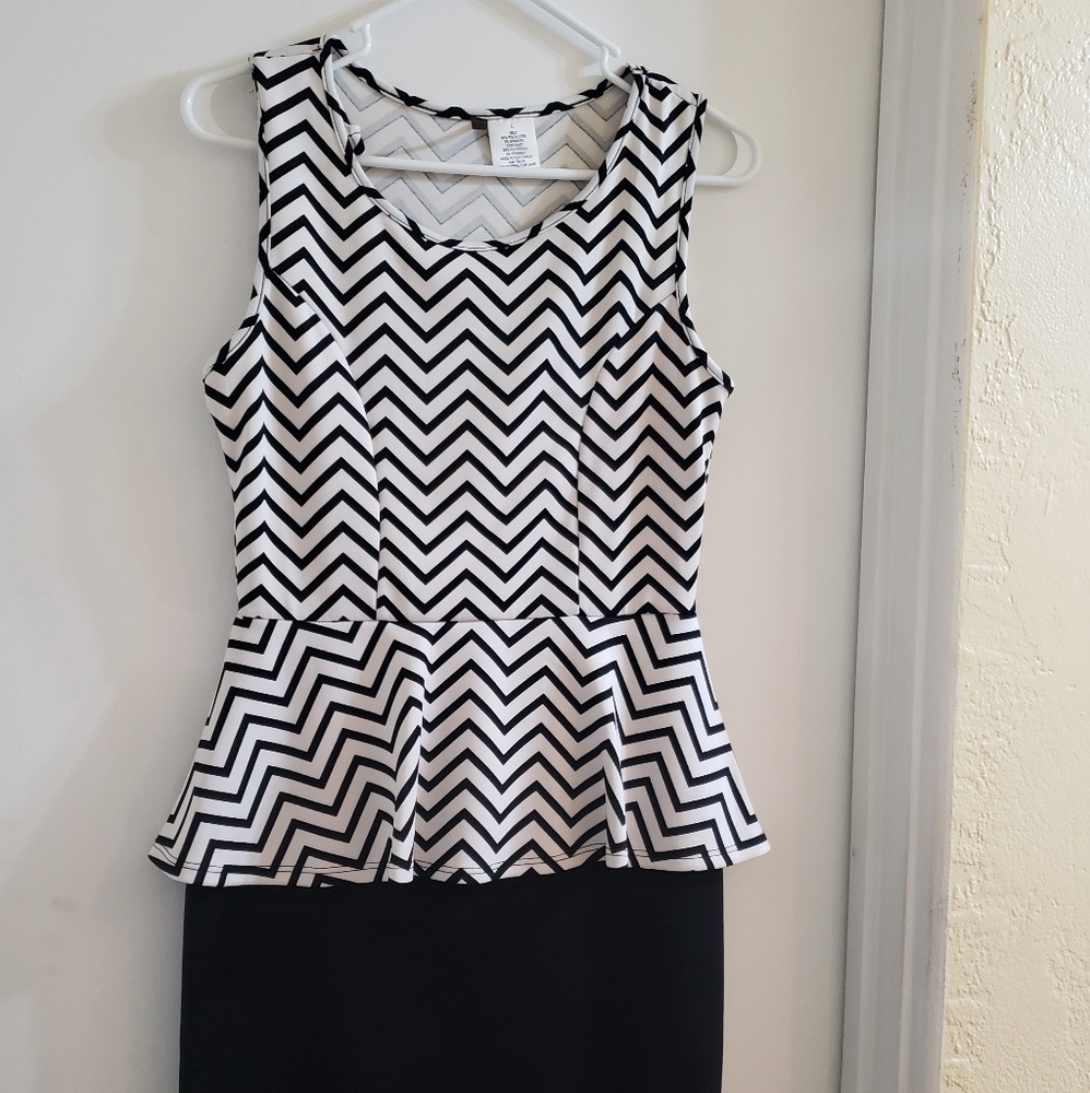 Peplum Sleeveless Chevron Dress